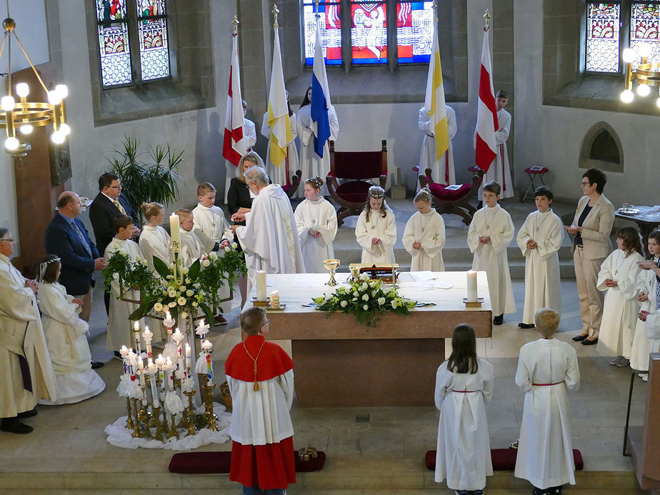 Feier der 1. Heiligen Kommunion in Sankt Crescentius (Foto: Karl-Franz Thiede)